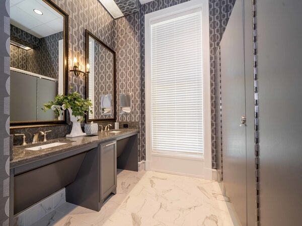 Photo Gallery Image #2